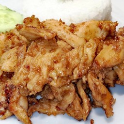 ข้าวไก่ทอดกระเทียม