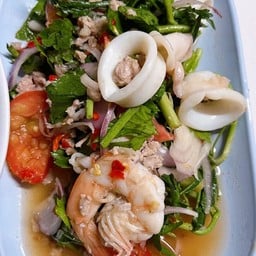 ยำผักกะเฉดรวมมิตร