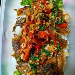 ลูกชิ้นปลาเยาวราชปลาแท้ ท่านำ้บางศรีเมือง