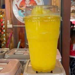 เสาวรส ปั่น