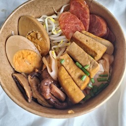 เส้นหมี่ก๋วยเตี๋ยวหลอดทรงเครื่อง