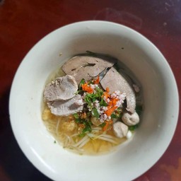 ก๋วยเตี๋ยวหมูน้ำใส