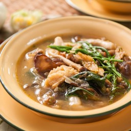 เฮือนลานนาวดี ณ ภูเขาทอง