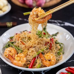 หมี่ผัดกระเฉดกุ้ง