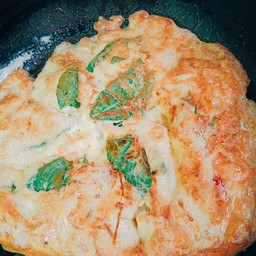 ข้าว+ไข่เจียวโหระพาพริกนมสด