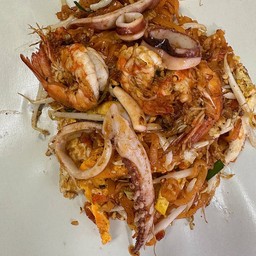 ผัดไทกุ้ง+หมึก