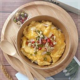 ข้าวไข่ข้นพริกน้ำปลา