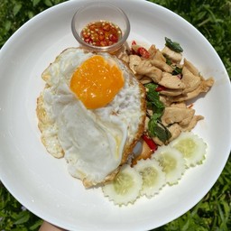 ข้าวราดกะเพราไก่