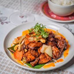 ไก่ผัดเม็ดมะม่วง