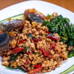 ข้าวกระเพรา แฮมตันปาร์ค