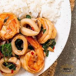 ข้าวกระเพราทะเล