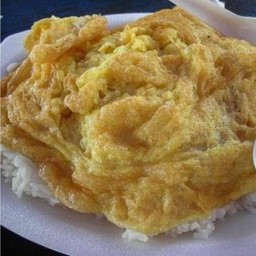 ครัวรสมือแม่ ข้าวหอมมะลิ กะเพราแท้