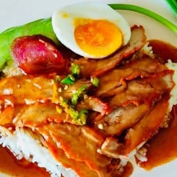 ร้าน เจ้พร ข้าวหมูแดง หมูกรอบ