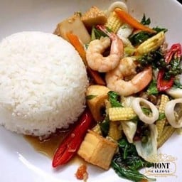 ข้าวราดผัดฉ่าทะเล