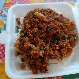 กระเพราวุ้นเส้นหมูสับ