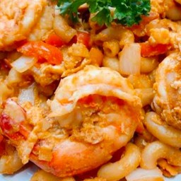 มักกะโรนีซอส กุ้ง