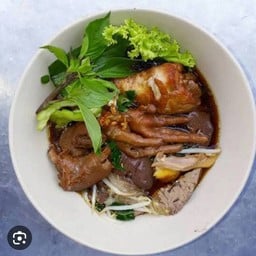 ๋ก๋วยเตี๋ยวไก่ตุ๋นธรรมดา