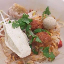 ก๋วยเตี๋ยวต้มยำแห้ง