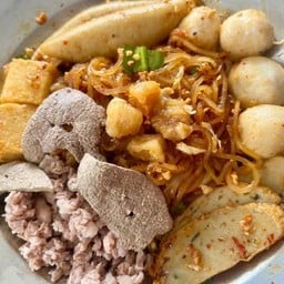 ก๋วยเตี๋ยวแห้งต้มยำหมูรวม