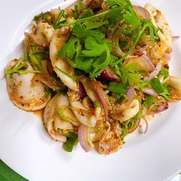 ลาบปลาหมึก