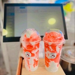 สตรอเบอรี่โยเกริ์ต