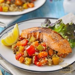 ยำผลไม้แซลมอนย่าง