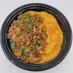 ข้าวไข่ข้นกะเพราหมูสับ