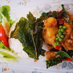 ข้าวราดปลากะพงผัดพริกสด