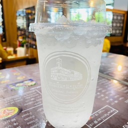 น้ำมะพร้าวเย็น