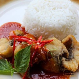 ข้าวหน้าปลากะพงสามรส