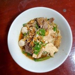 ก๋วยเตี๋ยวหมูน้ำตก