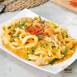 ปลาหมึกผัดไข่เค็ม