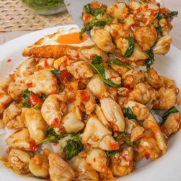 ข้าวกะเพราก้อนปูเดลิเวอรี่ ร้านนี้อร่อยมาก