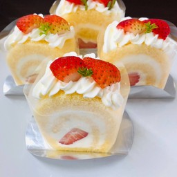 เค้กโรล สตอเบอร์รี่นมสด