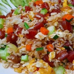 ข้าวผัดกุนเชียงใส่ไข่