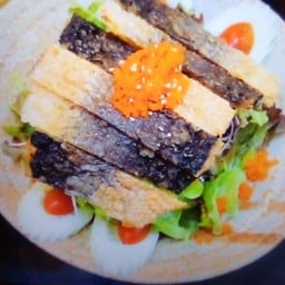 สลัดหนังปลาแซลมอนย่าง,น้ำสลัดน้ำข้น