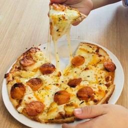 ซอสเซส ไอซ์แลนด์ (พิซซ่าถาดใหญ่ 9 นิ้ว แบ่ง 8 ชิ้น)