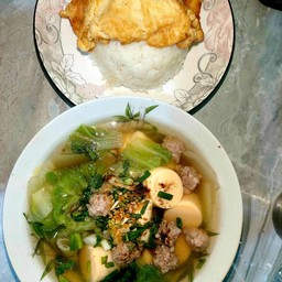 ชุดข้าวไข่เจียวต้มจืดเต้าหู้หมูสับ