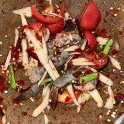 ส้มตำกุ้งสด