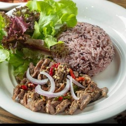 ข้าวยำหมูย่าง