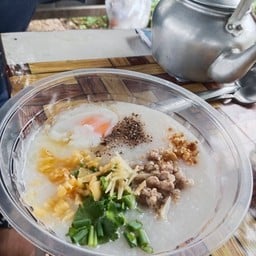 โจ๊กหมูป้านิตย์/ขนมครก/แซนวิช