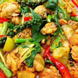 แกงป่าไก่บ้าน