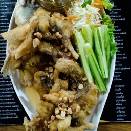 ปลากระพงทอดน้ำปลา