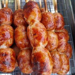 ไส้กรอกแม่ไก่ หน้าเซเว่นตลาดนรวดี