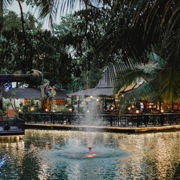 ร้านอาหารริมน้ำแห่งเดียวในหัวหิน