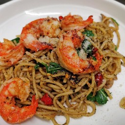 สปาเก็ตตี้ผัดพริกแห้งกุ้ง และเห็ด