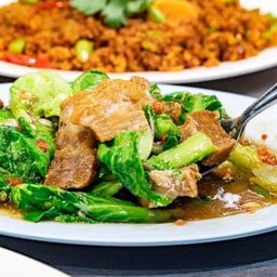 เเขนงหมูกรอบ