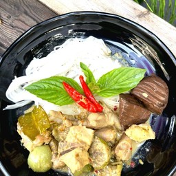 ชุดขนมจีน+แกงเขียวหวานไก่