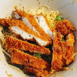 บะหมี่แห้งไก่กรอบ
