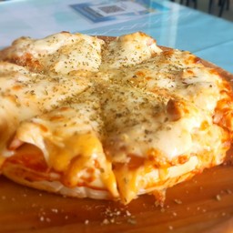 [อร่อยซ่ากับโค้ก] แฮม ขอบไส้กรอก XL +  โค้ก ออริจินัล (ขวด)